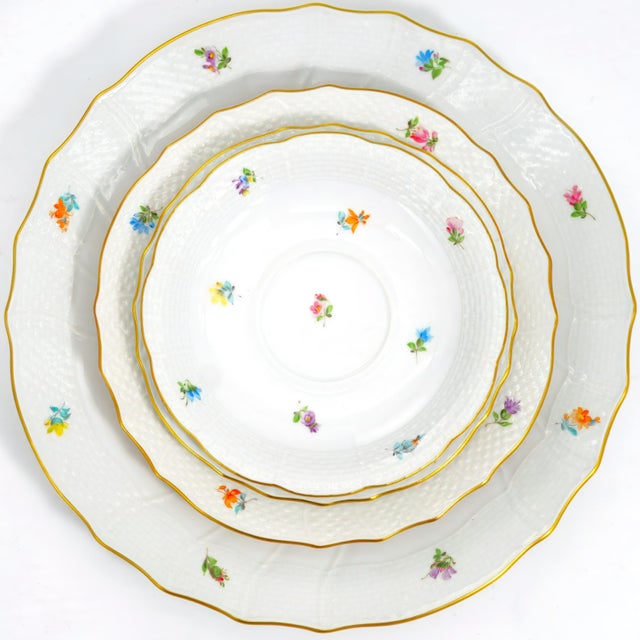 1980s 1980s Herend "Kimberly" China Service for 8 40 Piece Hand-Painted Fine China With Gold Trim For Sale - Image 5 of 12