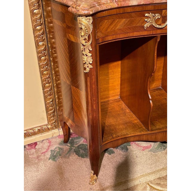 French Louis XV Chest of Drawers, Paris For Sale - Image 4 of 18