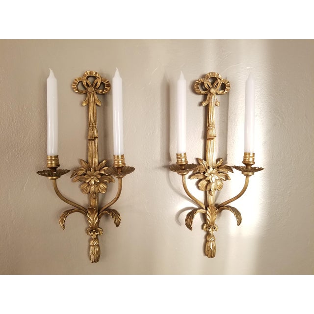 Vintage Pair of Friedman Brothers New York Louis XVI Style Gilt Gesso Wall Sconces For Sale - Image 15 of 18
