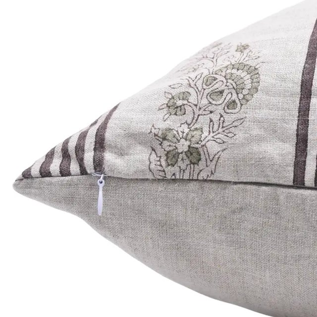 Art Deco Fabdivine Handcrafted Block Print Cushion Cover 22x22 Inch Pure Linen-Urban Flag For Sale - Image 3 of 4