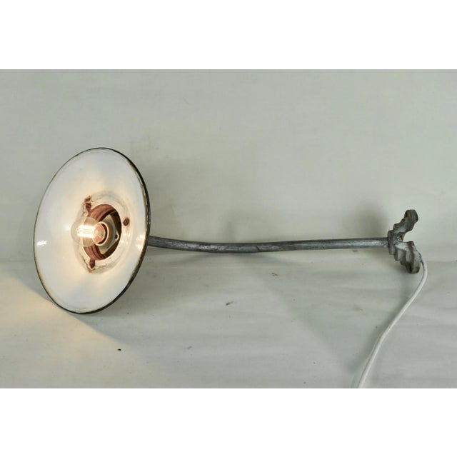 Mid-Century Modern Vintage Enameled Metal Wall Light, 1940s For Sale - Image 3 of 9