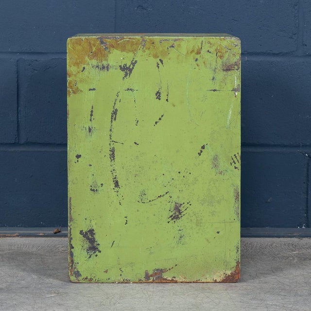 1930s 20th Century English Cast Iron Fireproof Safe by Stephen Cox & Son, Sedgley, 1930 For Sale - Image 5 of 15