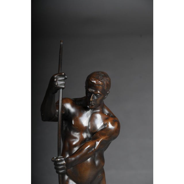 Beautiful bronze figure, The Bowman, signed Riese, 20th century H. Riese - Bronze figure of a bowman, 20th century....