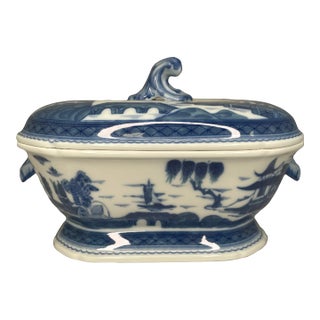 1980s Mottahedah Canton Tureen With Under Plate For Sale