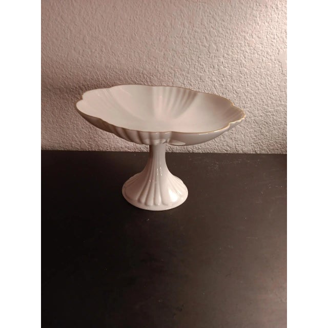 American 1980s Lenox Made in Usa Pedestal Scalloped Compote For Sale - Image 3 of 6