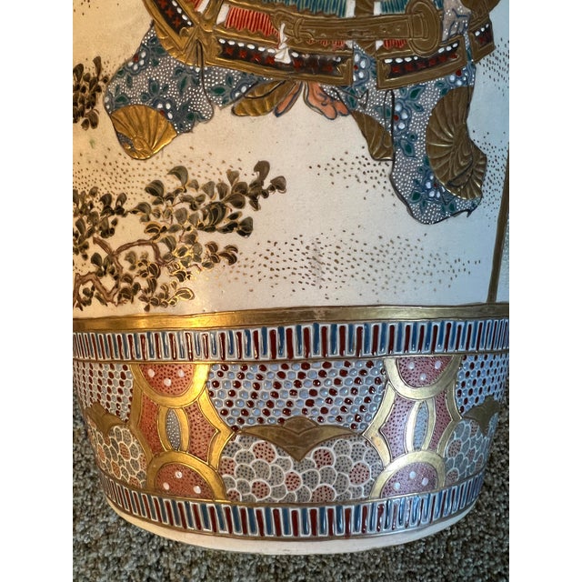 Monumental 24” Antique Japanese Meiji Period Kyoto Satsuma Palace Floor Vase, Court Scene & Peony Panels For Sale In Seattle - Image 6 of 11