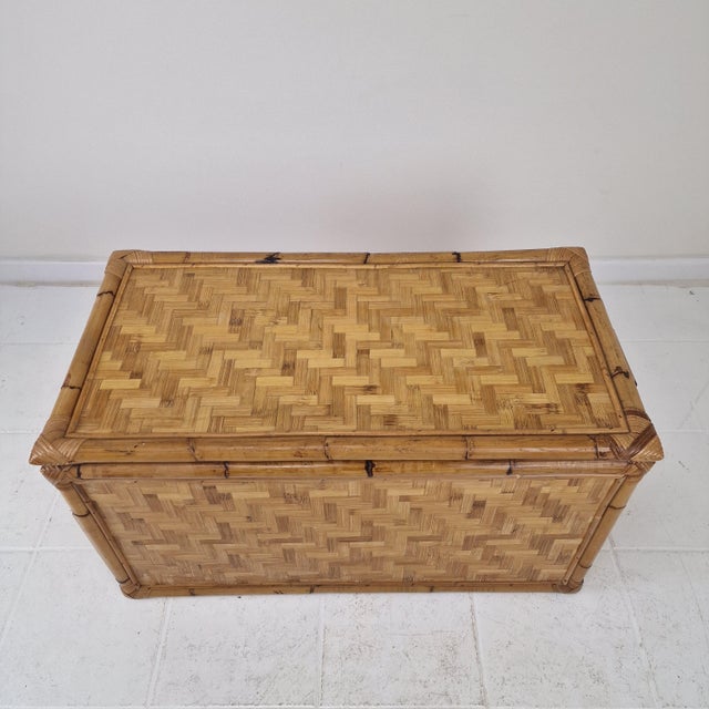 Mid-Century Modern Italian Woven Rattan and Bamboo Blanket Chest, 1970s For Sale - Image 4 of 18