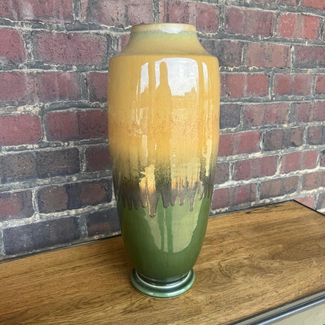 Vintage Maitland-Smith large green floor vase with a drip glaze in beautiful condition.