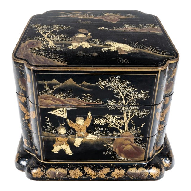 Mid 20th Century Vintage Chinese Lacquered Three-Part Lidded Box For Sale