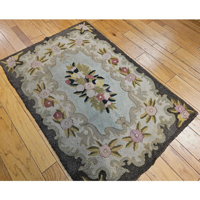 American Vintage American Hand Hooked Rug, Wool & Cotton, Floral Pattern, Folk Art, 4x6 For Sale - Image 3 of 15