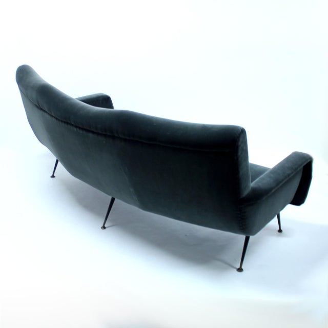 Mid-Century Italian Curved Velvet Sofa, 1950s For Sale - Image 9 of 14