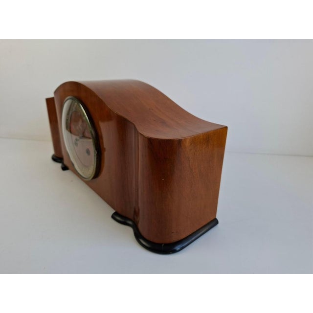 Art Deco Mantel Clock in Wood with Chiming Mechanical Movement, 1930 For Sale - Image 17 of 18