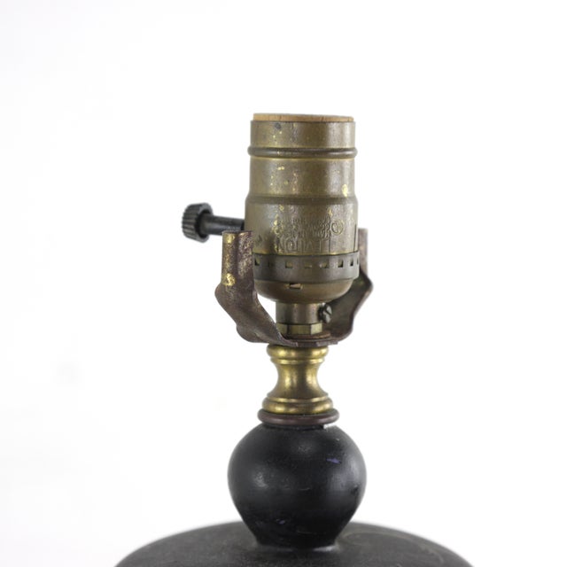 1990s Vintage Hand-Painted Porcelain Chinese Style Jar Table Lamp For Sale - Image 5 of 10