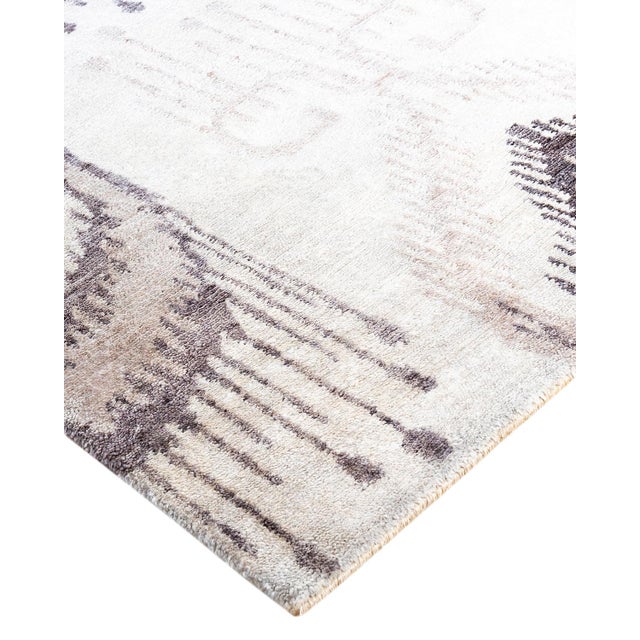 Fresh, spirited, and above all, luxurious, the rugs of the Modern collection can invigorate a traditional room as...