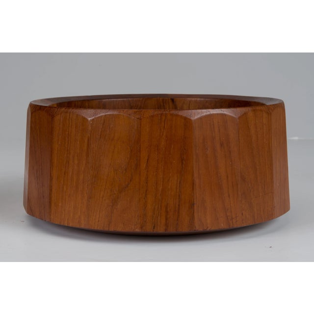 Dansk Early Dansk Quistgaard Ihq Jhq Faceted Teak Salad Centerpiece Bowl 4 Unmarked Serving Bowls For Sale - Image 4 of 13