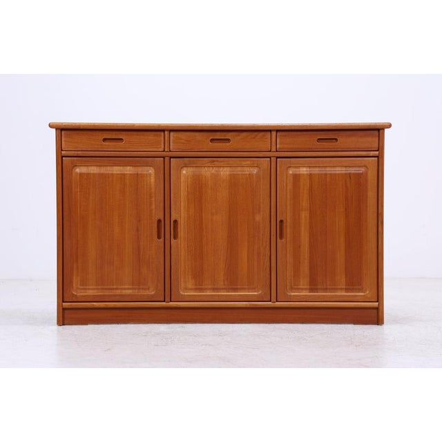 Danish Teak Cabinet from Dyrlund For Sale - Image 3 of 18