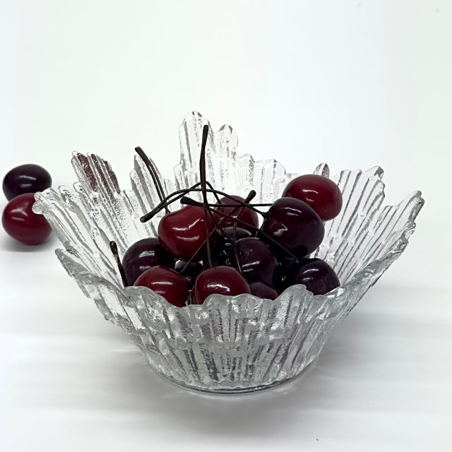 Ice glass bowl. This is a gorgeous early 1970s "Revontulet Northern Lights" ice-glass decorative bowl by Tauna Wirrkala...