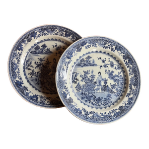 Antique 18th Century Chinese Export Qianlong / Chien Lung (1711 - 1799) Blue and White Porcelain Plates - A Pair