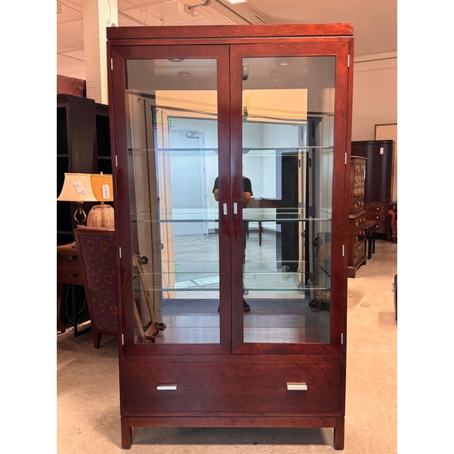 Traditional Stickley Metropolitan Display Cabinet For Sale - Image 3 of 12