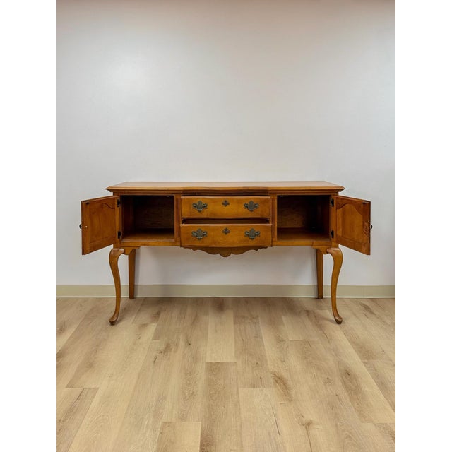 Vintage Buffet Pennsylvania House Walnut Traditional Sideboard Server Dovetail For Sale - Image 12 of 16