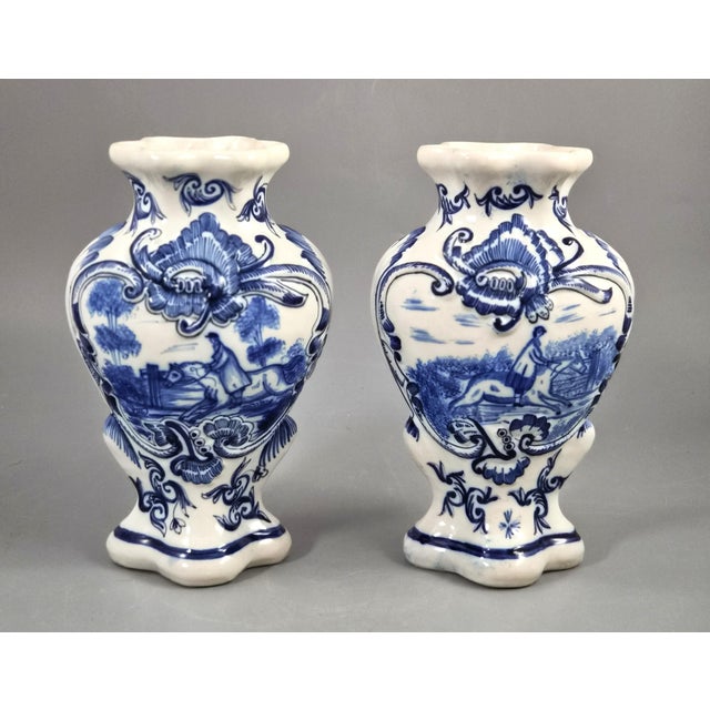 Antique French Blue and White Faience Vases from Desvres, Fourmaintraux-Courquin, 1880s, Set of 2 For Sale - Image 10 of 10
