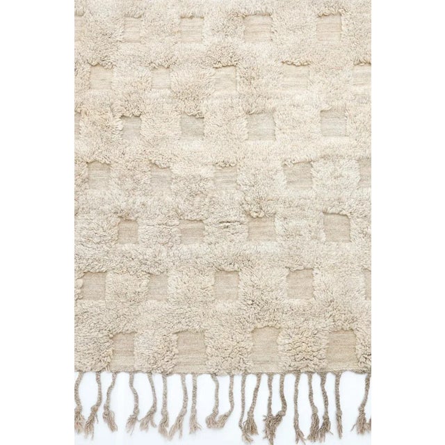 All Natural Hand-Spun Wool Checker Flatweave & Pile Moroccan Rug - 6'8″ × 10′ For Sale In New York - Image 6 of 11