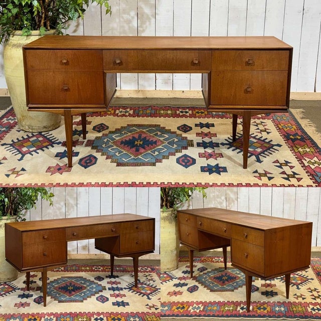 English Teak Desk, 1970s For Sale - Image 3 of 14