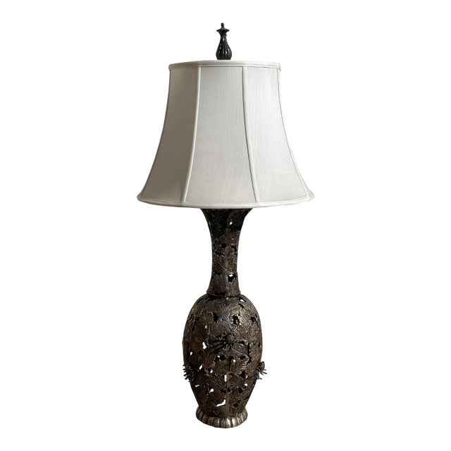 Vintage Mid Century Japanese Metal Flower Base Table Lamp For Sale