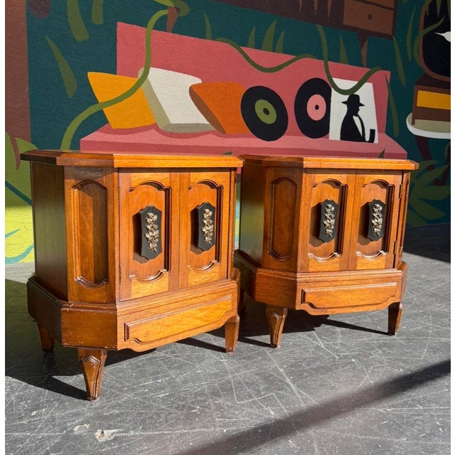 Mid Century Freed-Waran Inc Nightstand Pair For Sale - Image 4 of 13