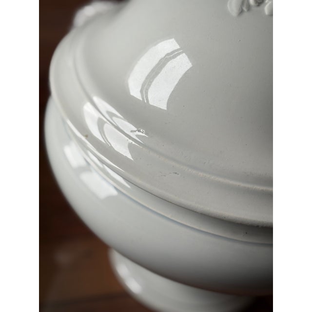 Large Antique French White Ironstone Soup Tureens — Creil Et Montereau, 19th Century For Sale - Image 9 of 9