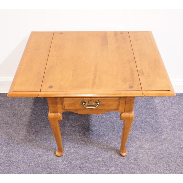 Ethan Allen Heirloom Nutmeg Maple Colonial Early American 33" Drop Leaf Accent End Table 10-8034 For Sale - Image 11 of 17
