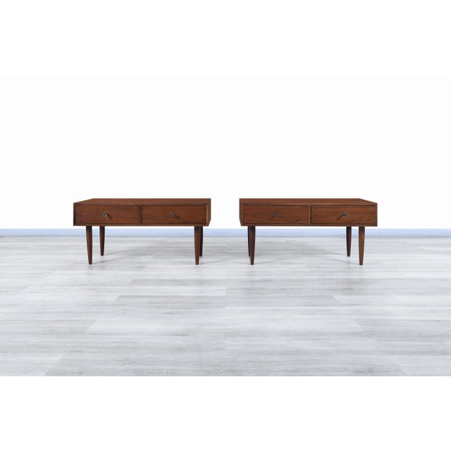 1960s Vintage Walnut Nightstands by Milo Baughman by Glenn of California For Sale - Image 5 of 13