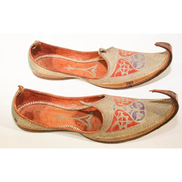 Islamic Antique Leather Mughal Shoes With Gold Embroidered For Sale - Image 3 of 12