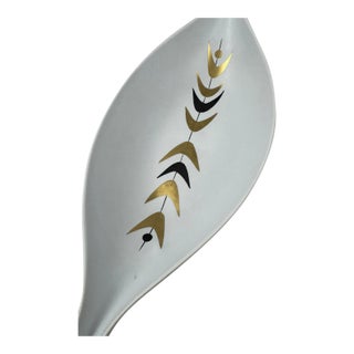 Stig Lindberg Pongo Leaf Tray: Mid-Century Modern Scandinavian Pottery For Sale