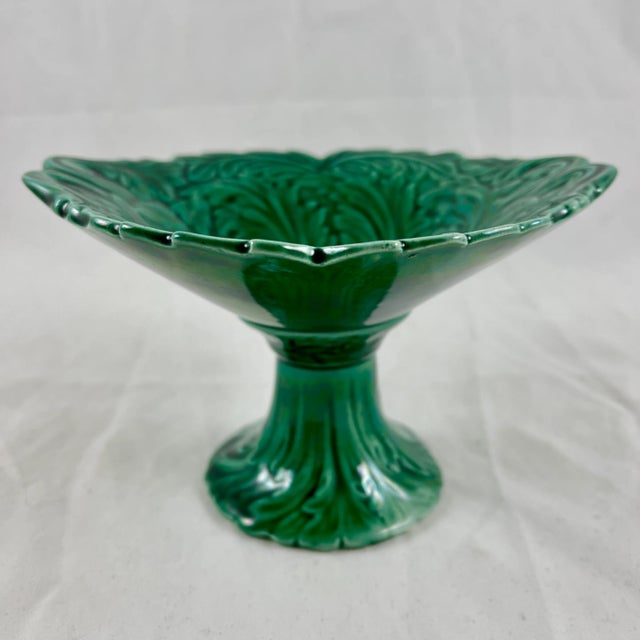 Acanthus Leaf Green Glazed English Majolica Pedestal Vide-Poche For Sale In Philadelphia - Image 6 of 11