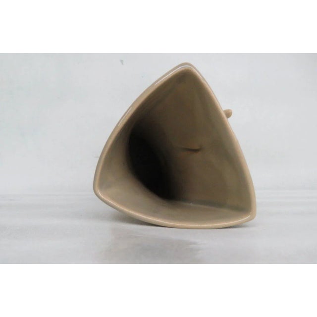 Roseville 1004-9 Mayfair Mid Century Art Deco Tan Pottery Ceramic Vase For Sale - Image 11 of 13