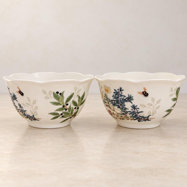 Bring a charming garden touch to your table with this lovely pair of Lenox Butterfly Meadow Herbs bowls. Featuring...