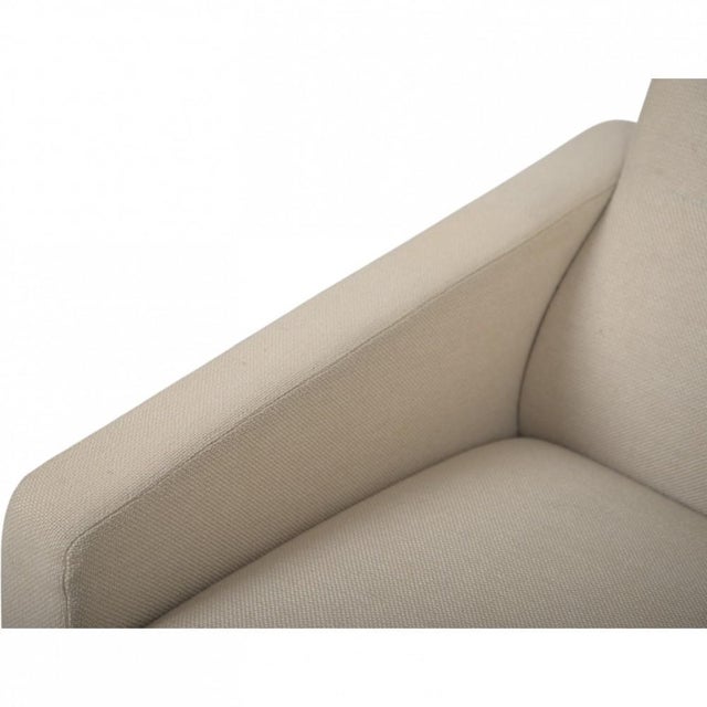 1970s 3301 Airport Chair in Beige Fabric by Arne Jacobsen, 1970s For Sale - Image 5 of 18