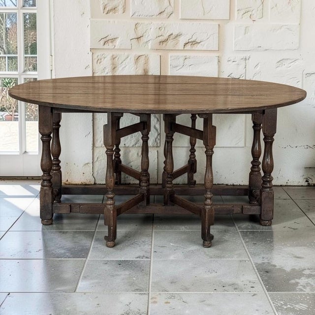 Early 19th Century Antique English Oak Gateleg Dining Table For Sale - Image 4 of 18