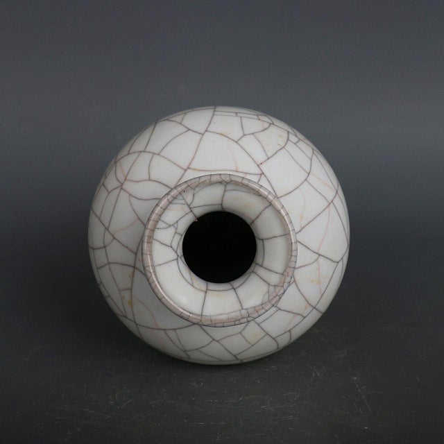 "W-13cm,H-20.5cm Experience the beauty and elegance of Chinese history with our Chinese Vintage Porcelain Handcrafted with...