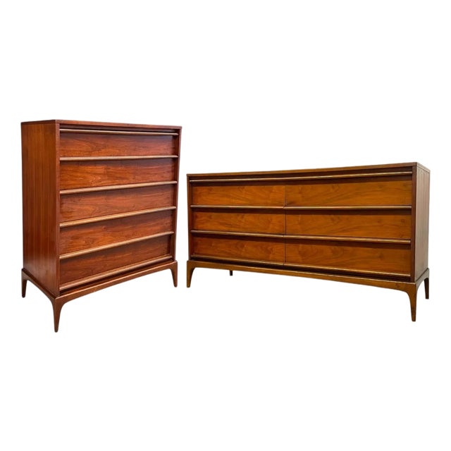 Vintage Mid Century Modern Dresser and Credenza Set With Dovetailed Drawers, 2 Pieces For Sale