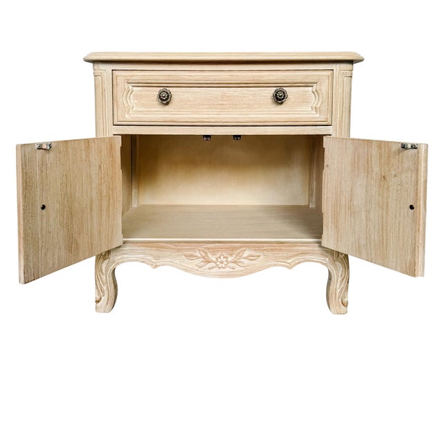 1970s Drexel French Provincial Cabernet Blanc Nightstands or End Tables - A Pair For Sale - Image 15 of 18