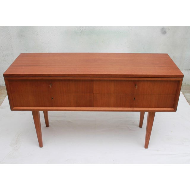 Mid-Century Modern Custom-Made Chest of Drawers in Walnut, 1955 For Sale - Image 3 of 10
