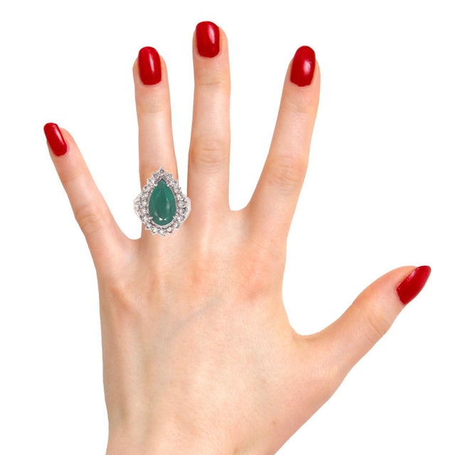 Diamond Emerald Ring 7.50 TCW 18 Karat GIA Certified, Size 6.5 For Sale - Image 9 of 10