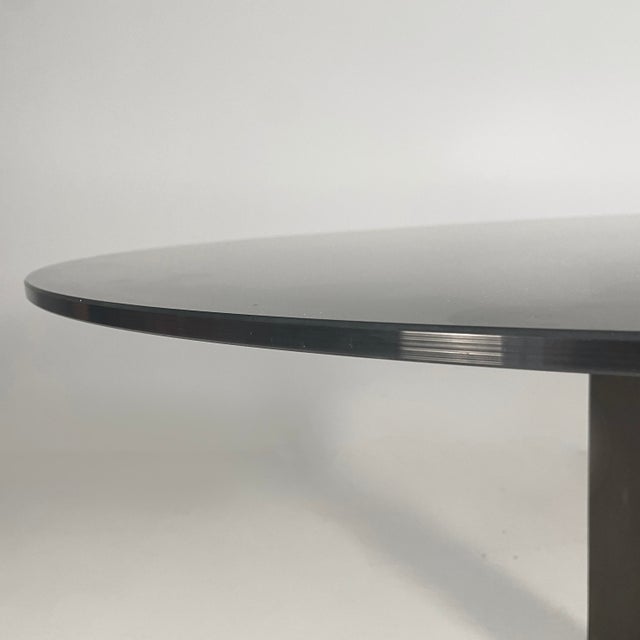 Black Italian Modern Round TL59 Dining Table attributed to Afra and Tobia Scarpa for Poggi, 1980s For Sale - Image 8 of 18
