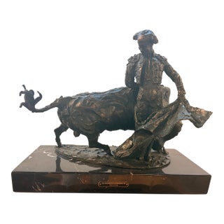 Late 20th Century Signed Humberto Peraza Bronze Bullfight Sculpture on Marble Base For Sale