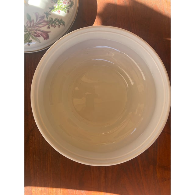 Spode Vintage Spode Stafford Flowers 2.5 Qt Covered Vegetable Oven to Table Tureen For Sale - Image 4 of 6