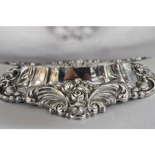 Vintage Lunt Victorian Silver Plated Oval Pedestal Base Rose Pattern Fruit Bowl For Sale - Image 9 of 17