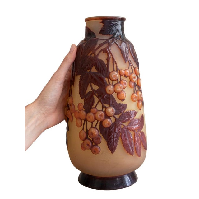 Art Nouveau Glass Cherries Souffle Cameo Vase by Emile Gallé, 1915 For Sale - Image 6 of 9