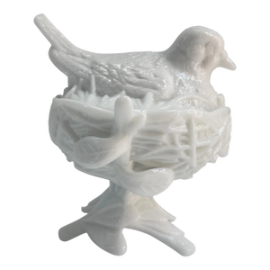 Vintage Westmoreland Milk Glass Bird Robin on Nest Covered Candy Dish or Trinket Box
